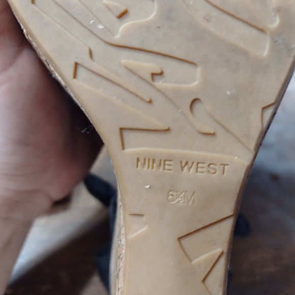 Nine West women's wedges - Picture 4 of 4